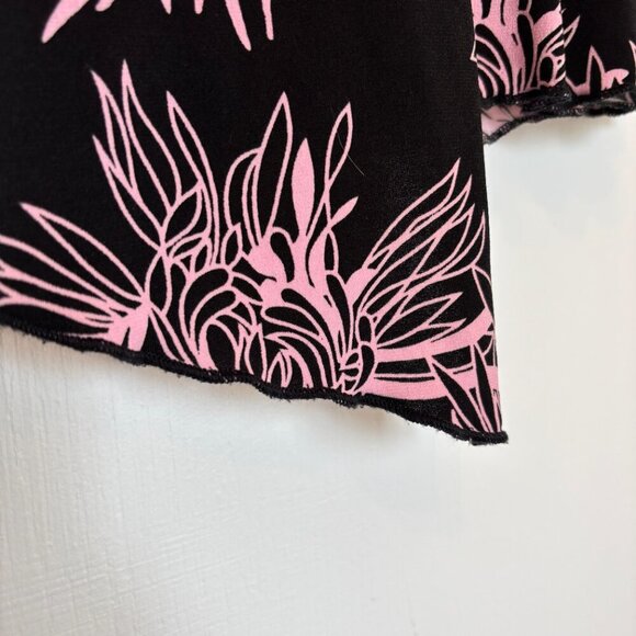 Laura Petites Asymmetrical Y2K Floral Top Black Pink V-Neck - Picture 8 of 10